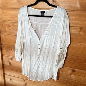 torrid Ivory Button-Front V-Neck Roll-Tab Blouse